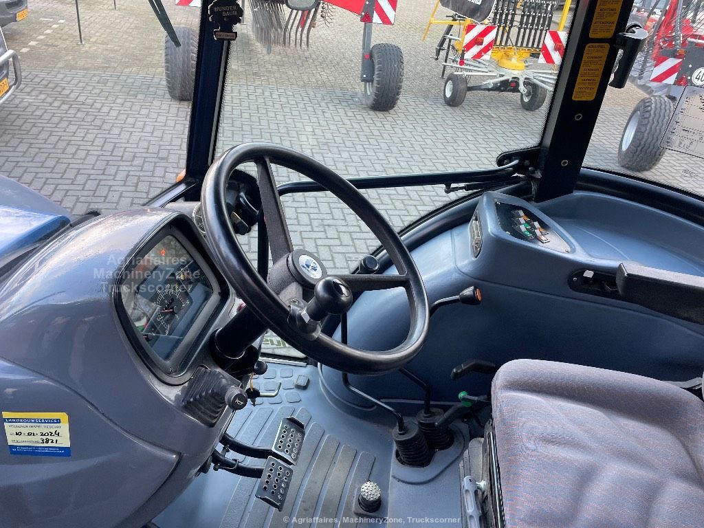New Holland TD95D