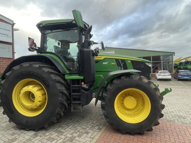 John Deere 7R350