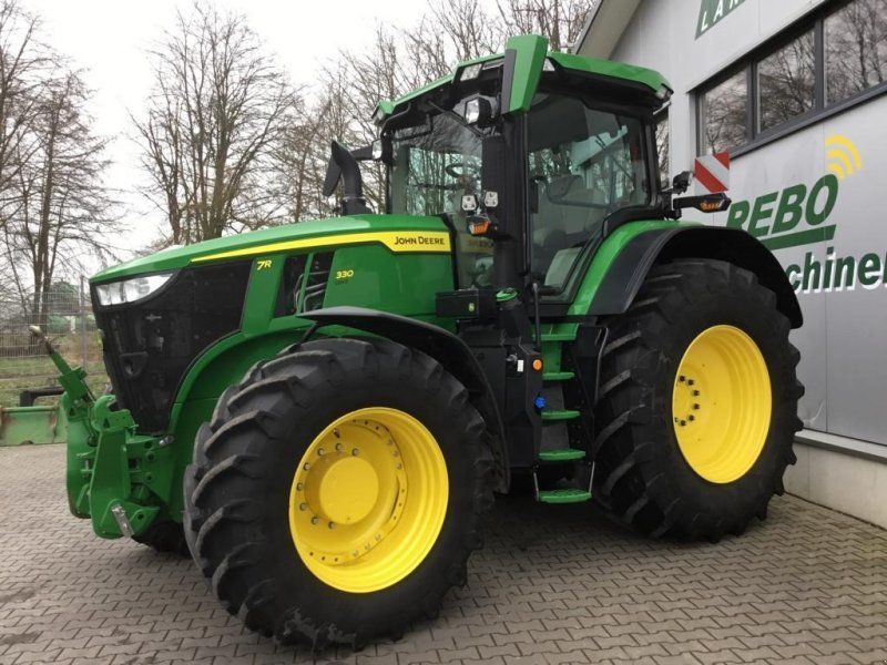 John Deere 7R330