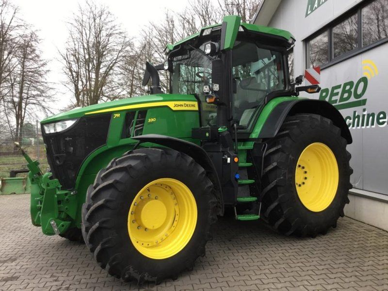 John Deere 7R330