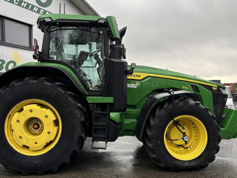 John Deere 8R370