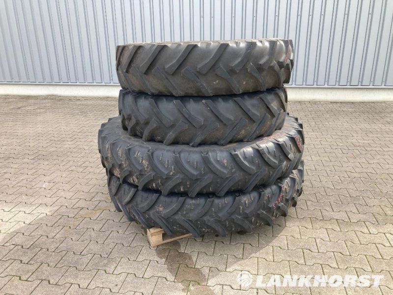Kleber 2x 300/95R46 & 2x 12.4R32