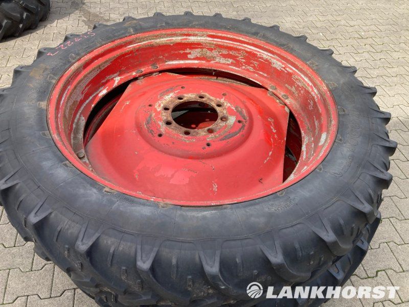 Kleber 2x 300/95R46 & 2x 12.4R32