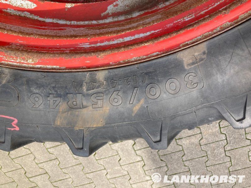 Kleber 2x 300/95R46 & 2x 12.4R32