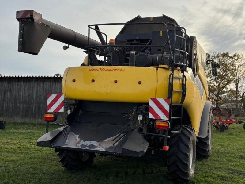 New Holland CR 9070