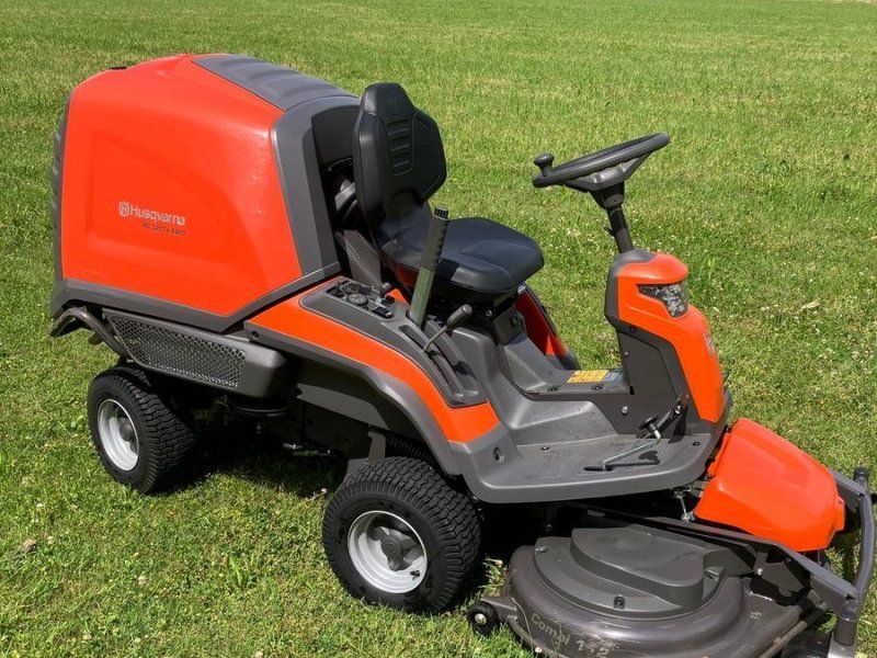 Husqvarna RC 320Ts AWD mit 112cm Mähdeck 81h