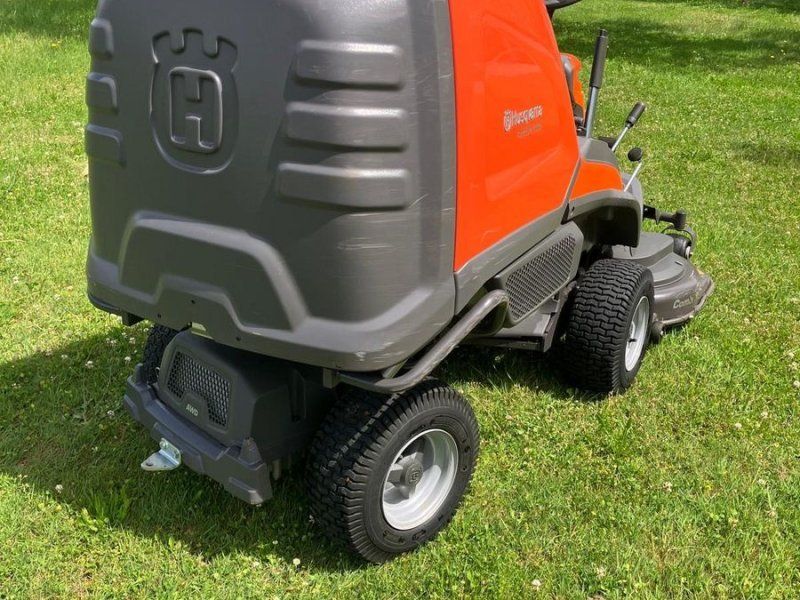 Husqvarna RC 320Ts AWD mit 112cm Mähdeck 81h