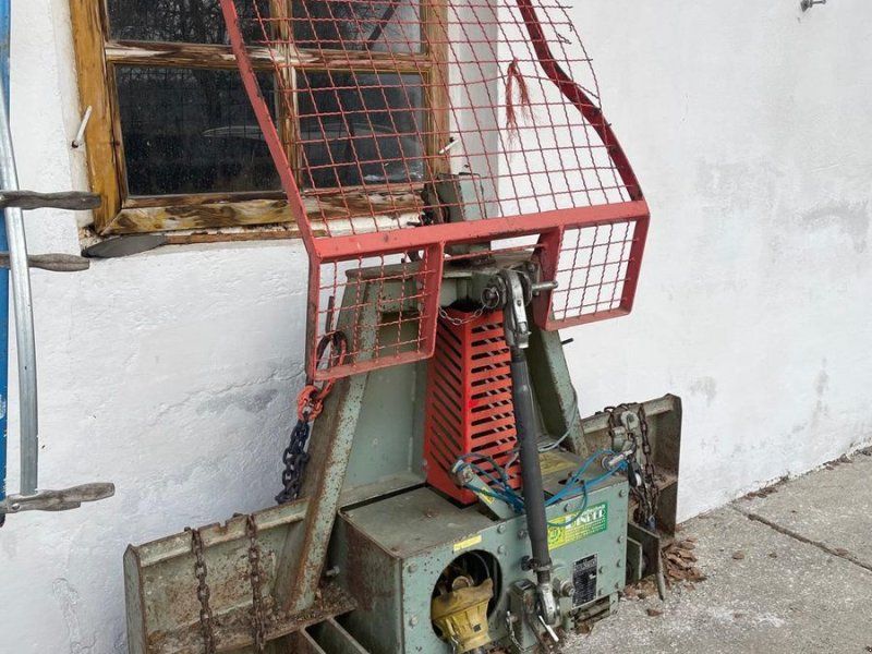 Holzknecht HS 155