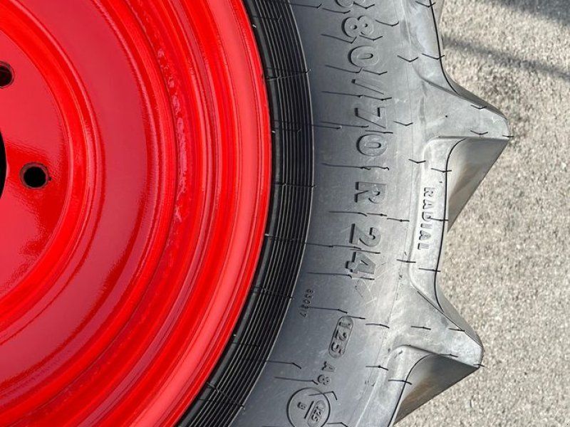 Mitas 380/70 R24