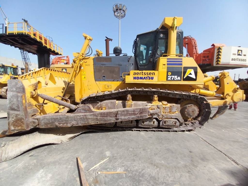 Komatsu D275A-5R (Abu Dhabi)