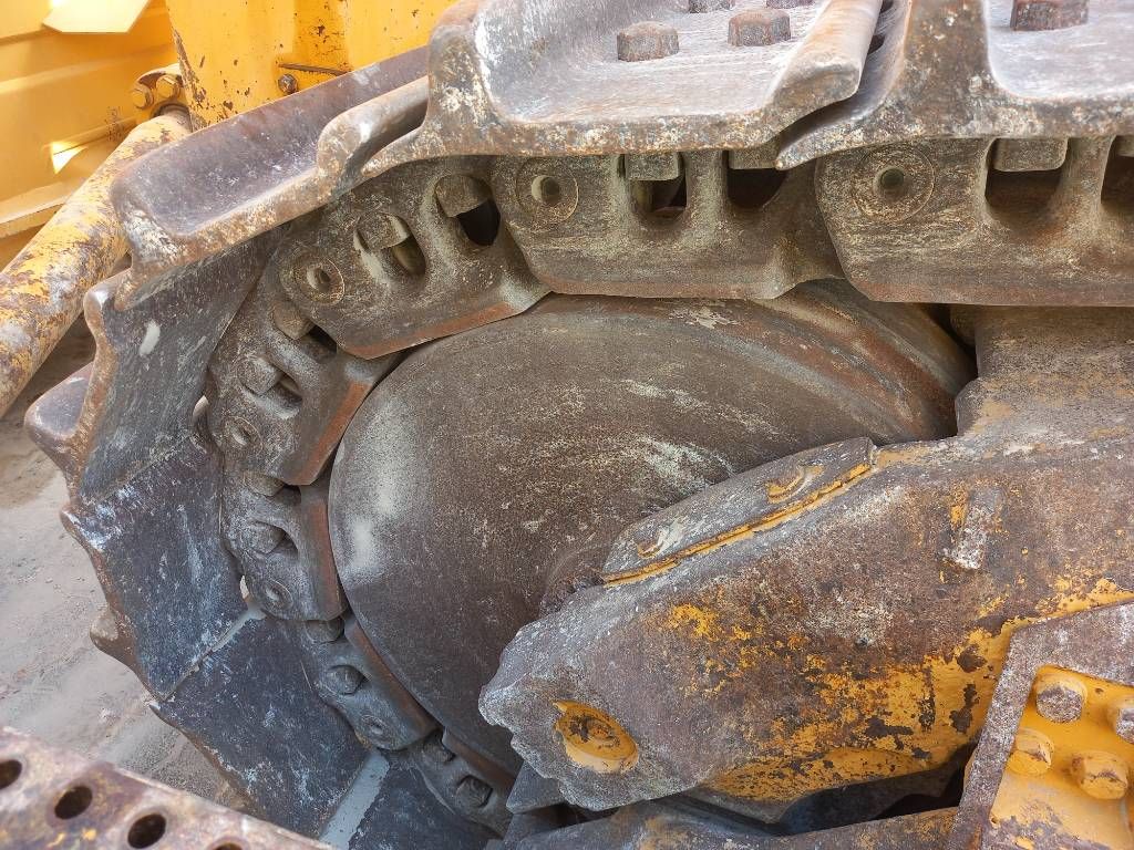 Komatsu D275A-5R (Abu Dhabi)
