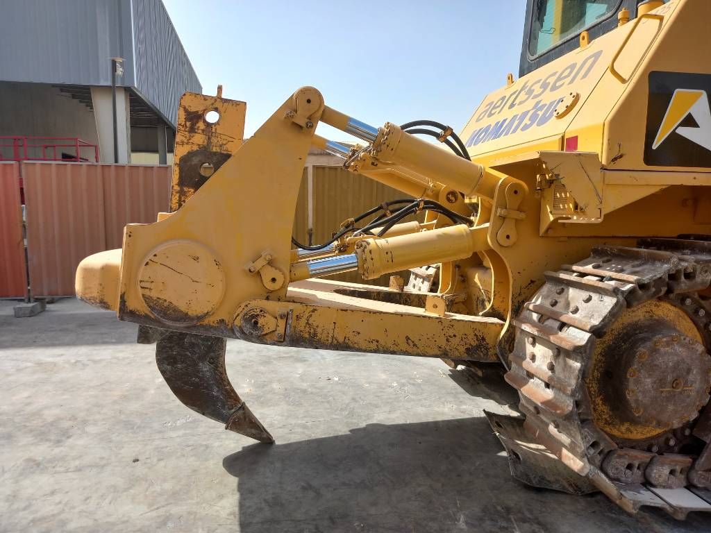 Komatsu D275A-5R (Abu Dhabi)