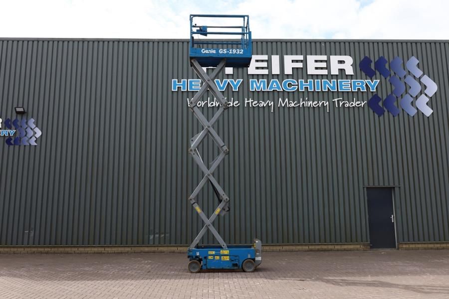 Genie GS1932 Electric, Working Height 7.8 m, 227kg Capac