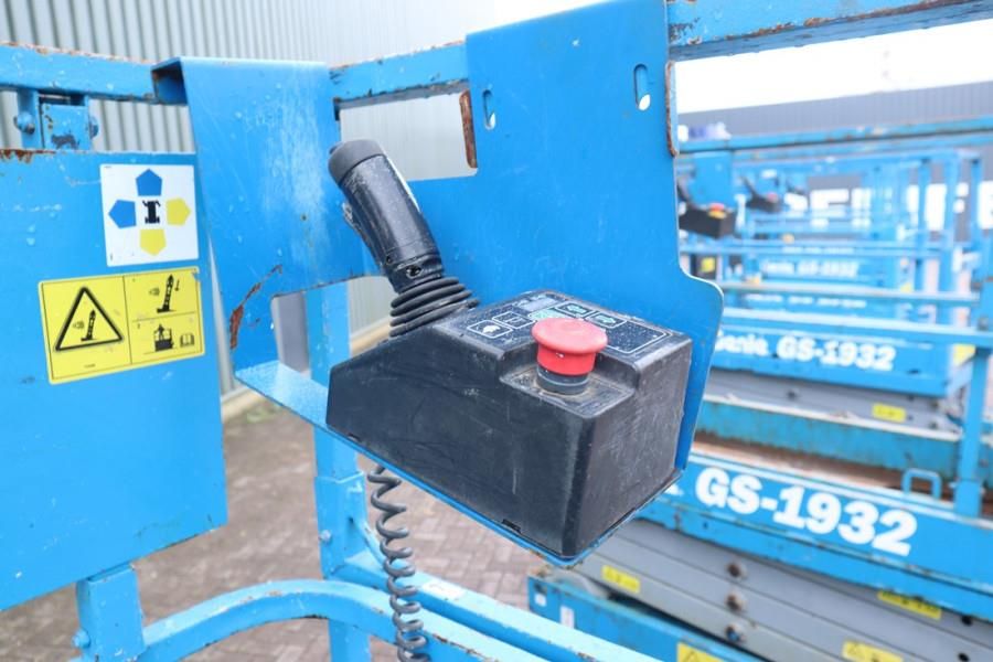 Genie GS1932 Electric, Working Height 7.8 m, 227kg Capac