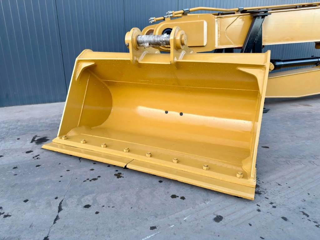 CAT 336E 18m Set