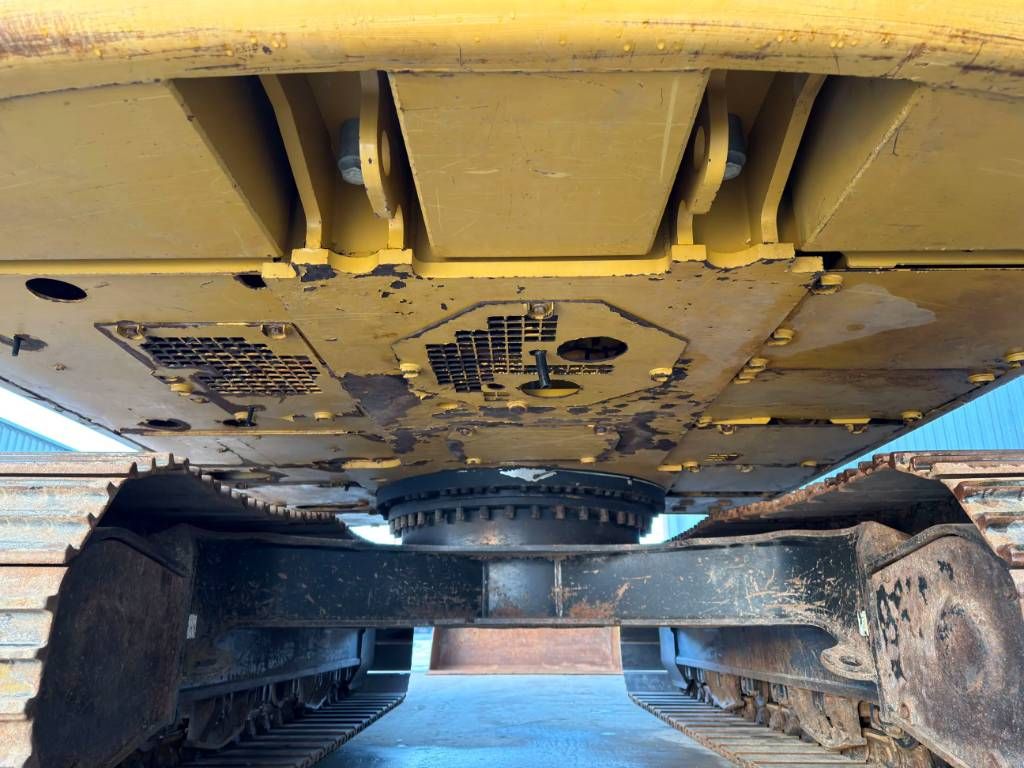 CAT 323 07B