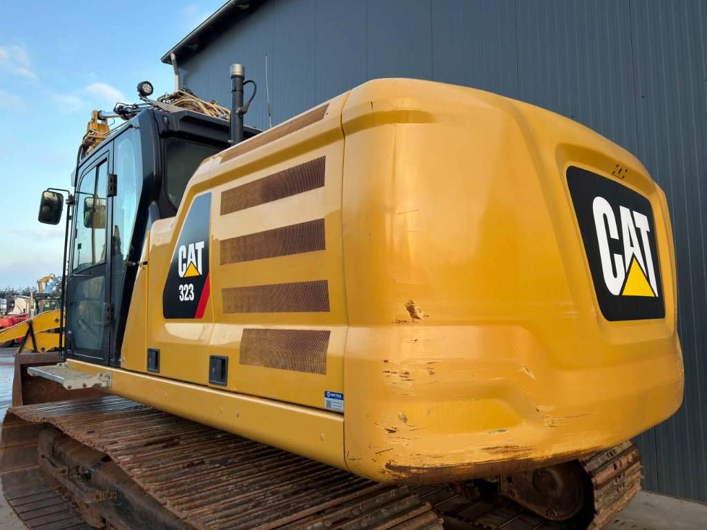 CAT 323 07B