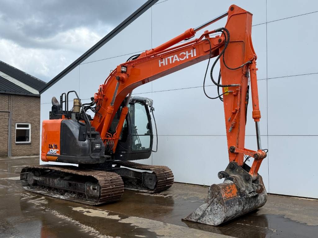 Hitachi ZX135US-6 - Quick Coupler / Automatic Greasing