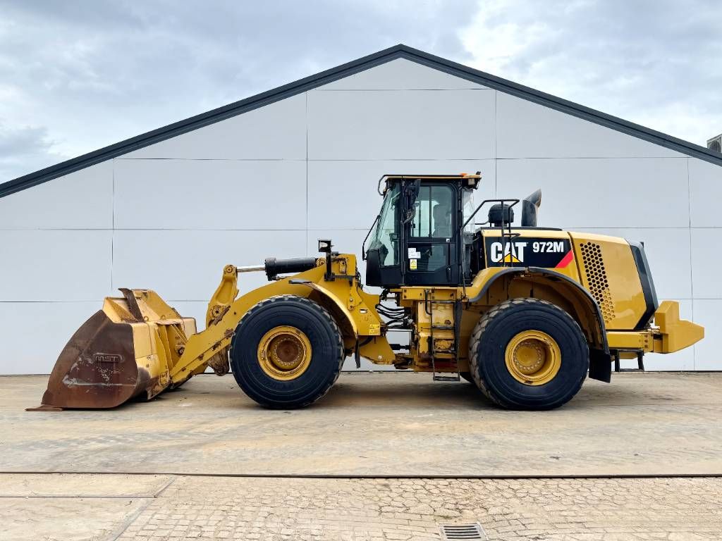 CAT 972M - Weight System / Backup Camera