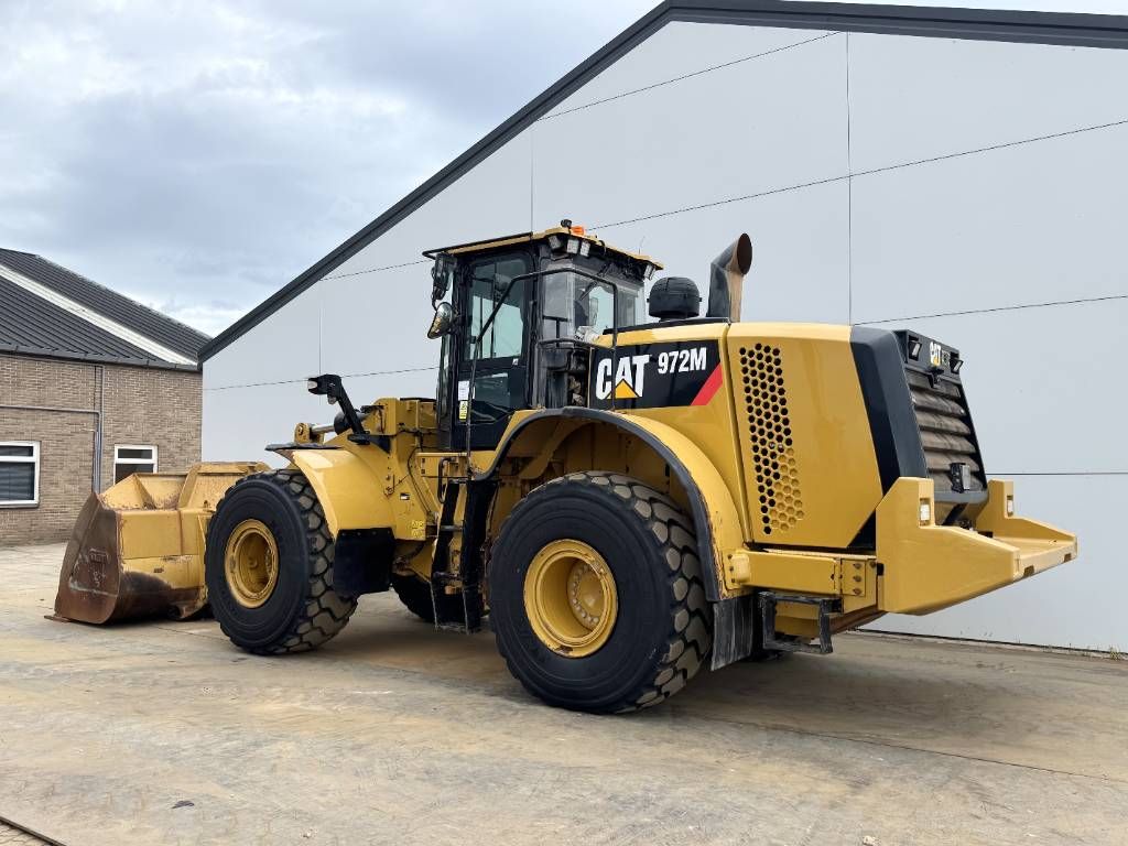 CAT 972M - Weight System / Backup Camera