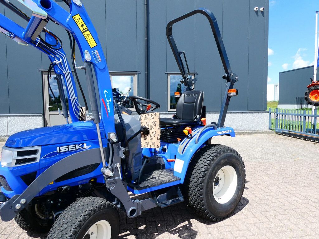 Iseki TM3267E 4wd / 0001 Draaiuren / Vooorlader