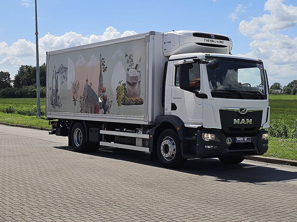 M.A.N. 18.250 M2000