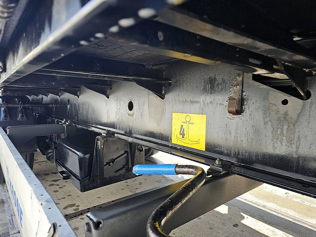 KRONE SD steeraxle taillift