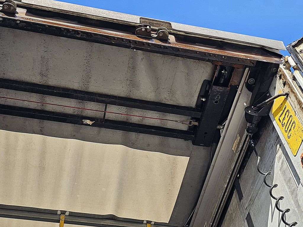 KRONE SD steeraxle taillift