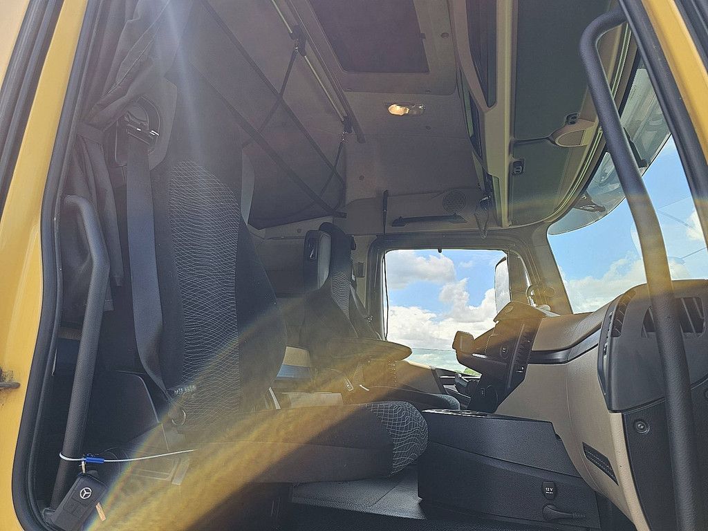 MERCEDES-BENZ ACTROS 1843