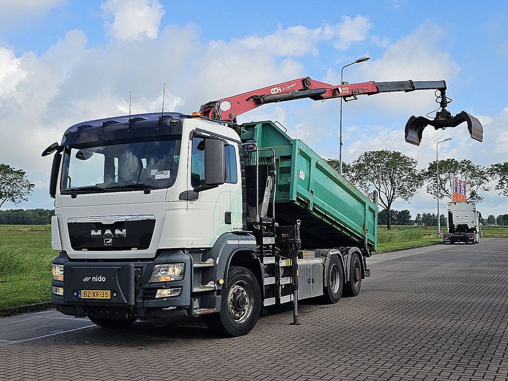 M.A.N. 26.400 TGS 6x4h-4 eev hmf crane