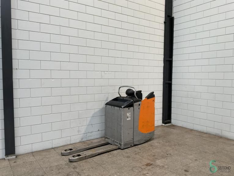 Pallet trucks Electric Still EXU-S22 2016