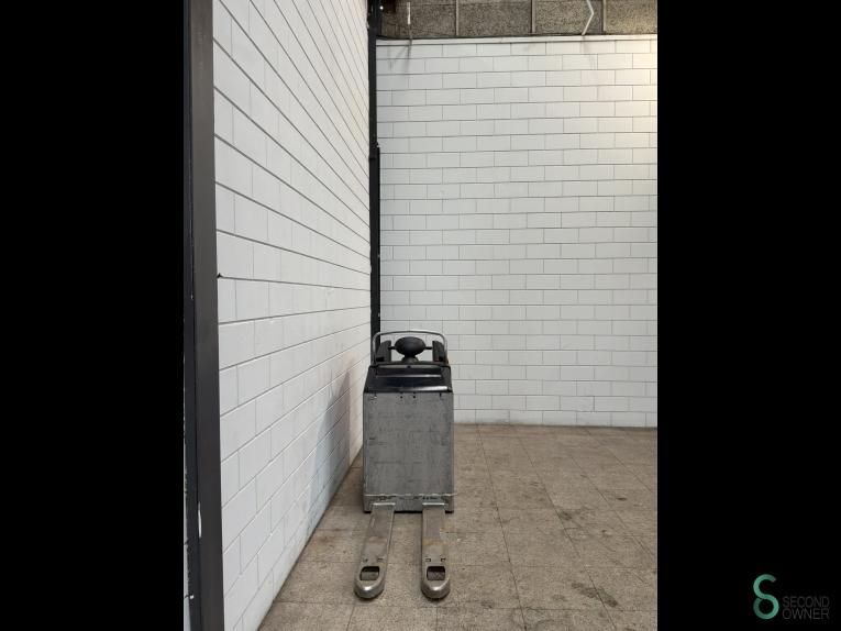Pallet trucks Electric Still EXU-S22 2016