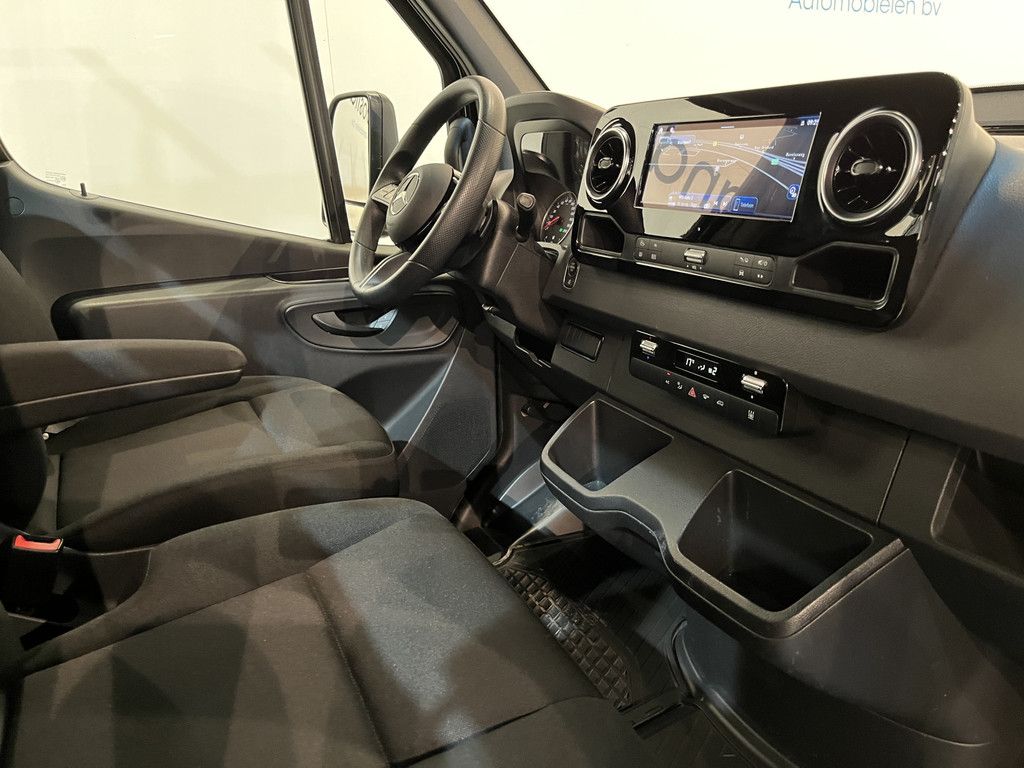 Mercedes-Benz Sprinter 317 CDI L3 RWD Automaat Open Laadbak met Glasresteel / Euro 6 / Trekhaak 3500 KG / Airco / Cruise Control / Camera / Navigatie / 34.000 KM !!