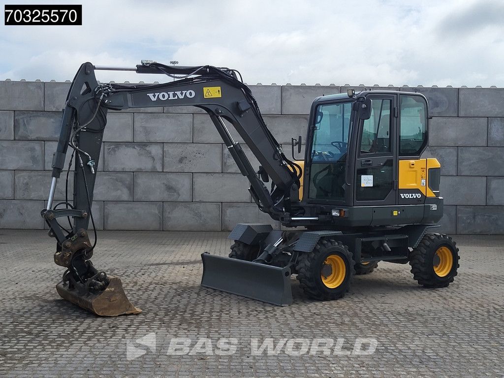 Volvo EW60 E A/C - 3 Buckets