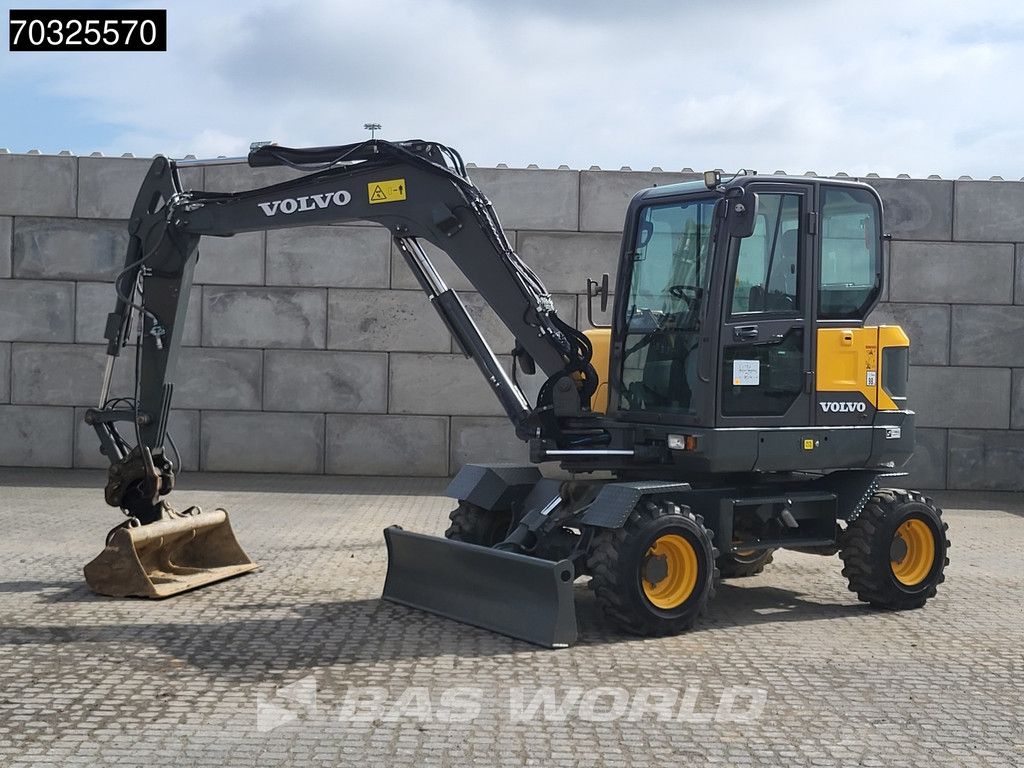 Volvo EW60 E A/C - 3 Buckets