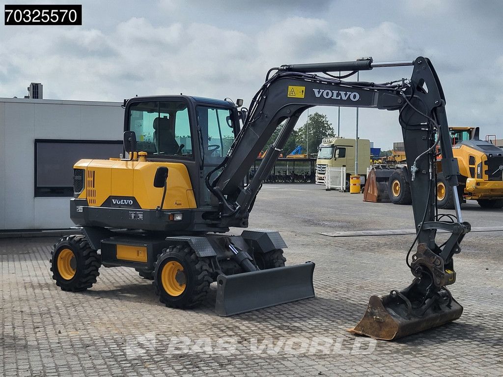 Volvo EW60 E A/C - 3 Buckets