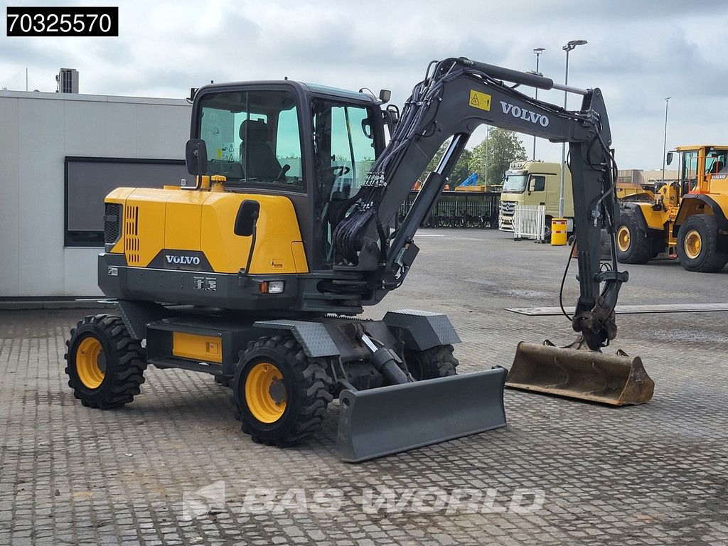 Volvo EW60 E A/C - 3 Buckets