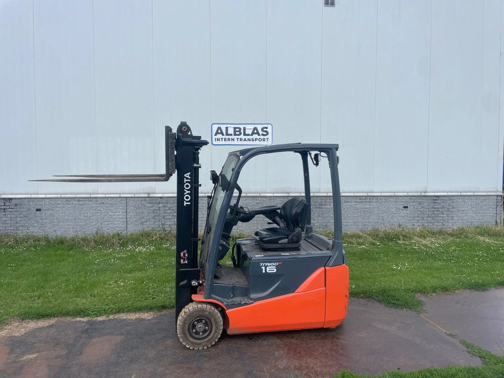 Toyota 8FBE16T heftruck met freelift 3300mm mast