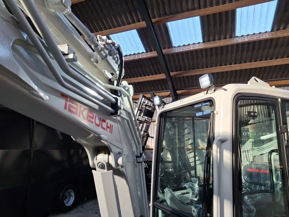 Takeuchi TB225 LSA Extra, minigraver, minikraan, BJ2026, Nieuw!