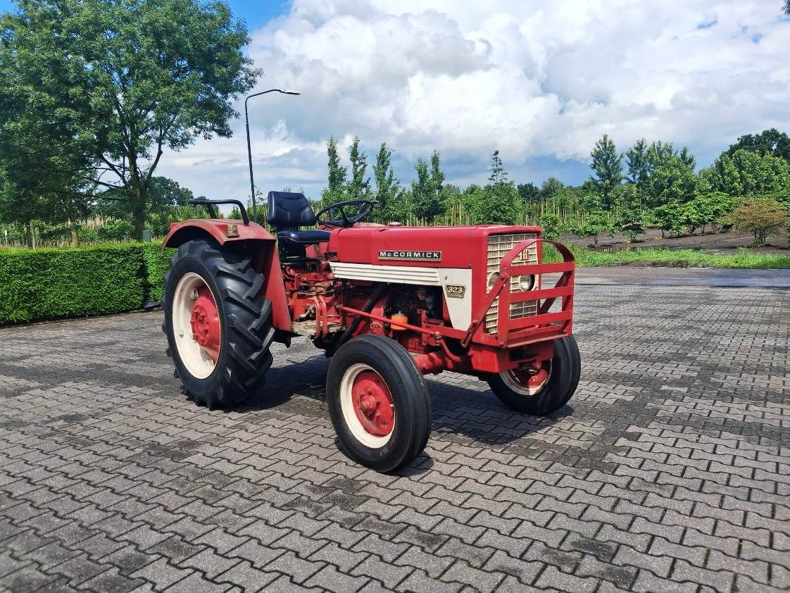 International 323