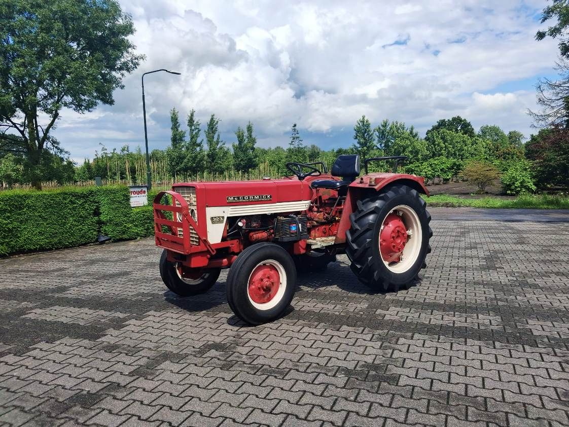 International 323
