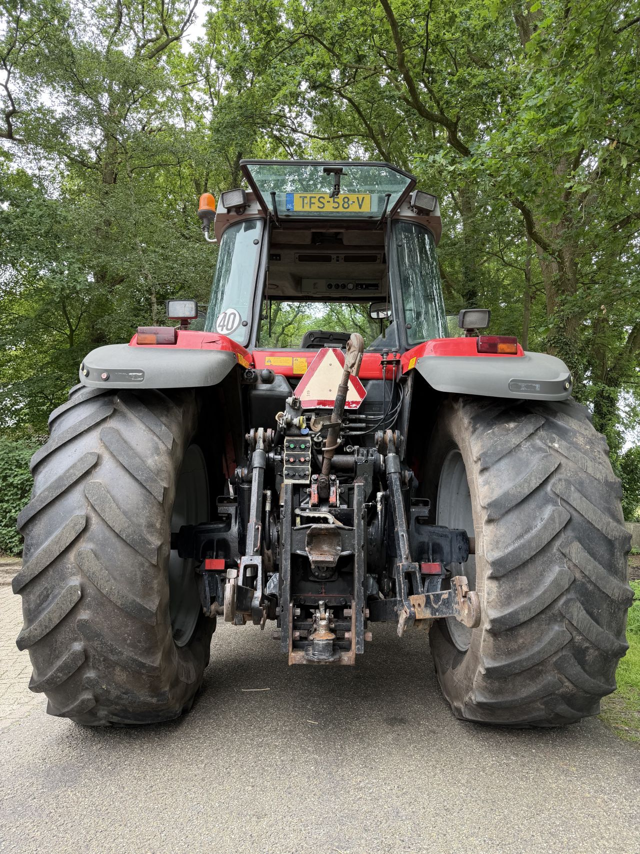 Massey Ferguson 8240