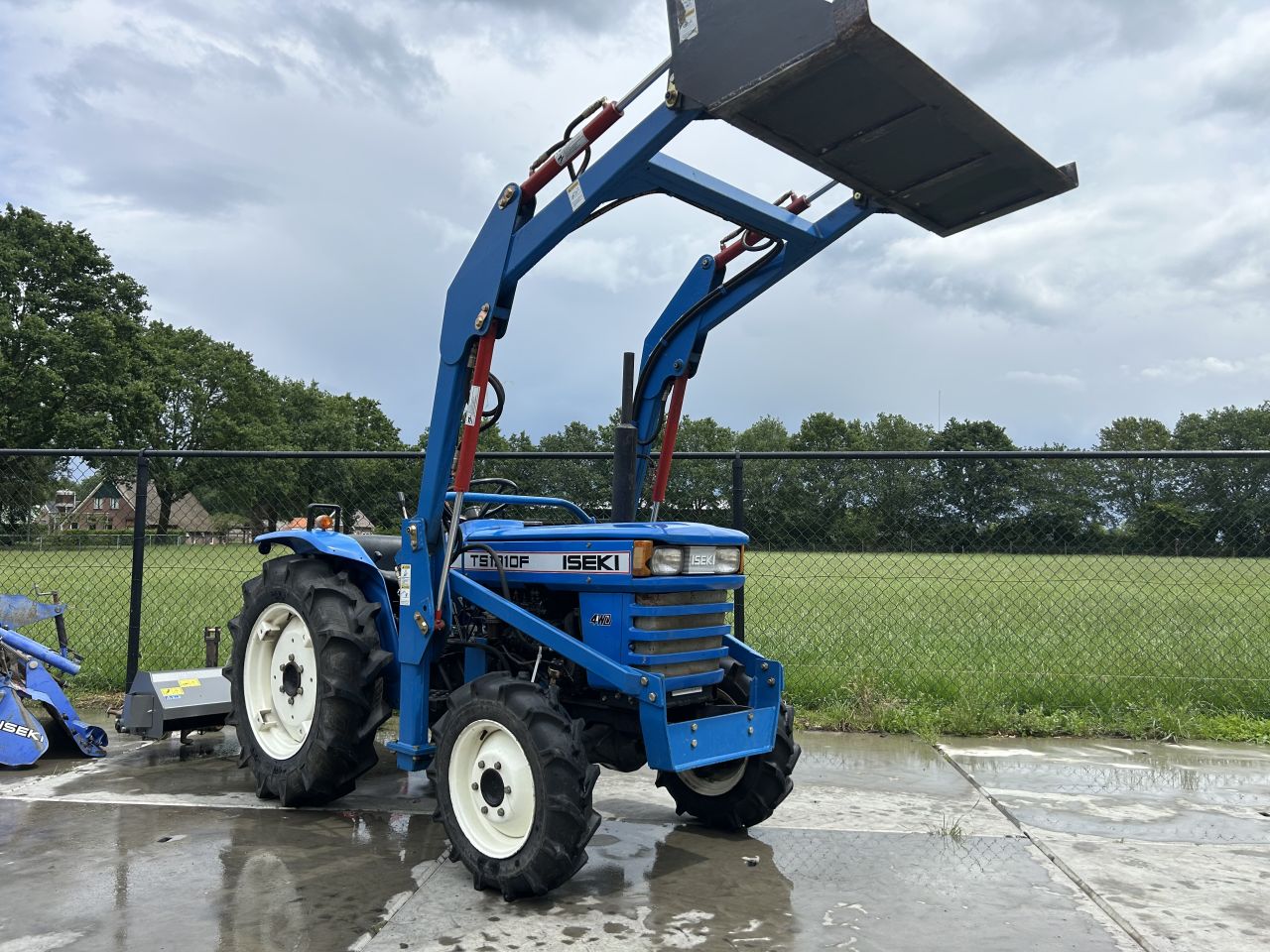 Zeer nette Iseki TS1910F met werktuigen (MARGE)