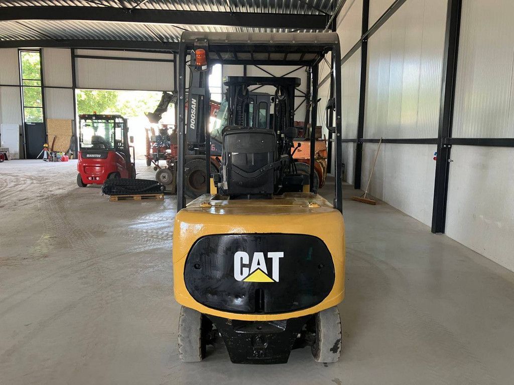 Gabelstapler Caterpillar EP30K-PAC Elektro 3000 kg 4,7 m 2009