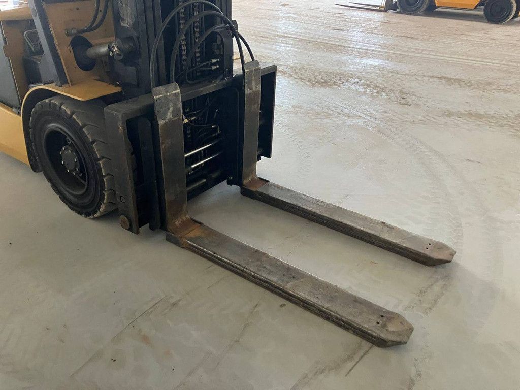 Gabelstapler Caterpillar EP30K-PAC Elektro 3000 kg 4,7 m 2009