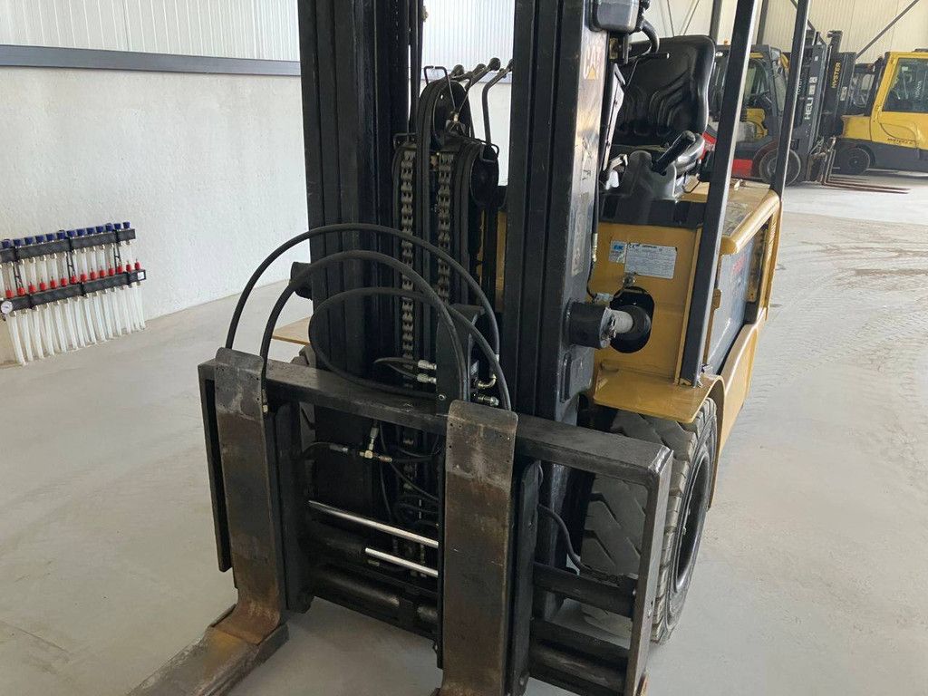 Gabelstapler Caterpillar EP30K-PAC Elektro 3000 kg 4,7 m 2009
