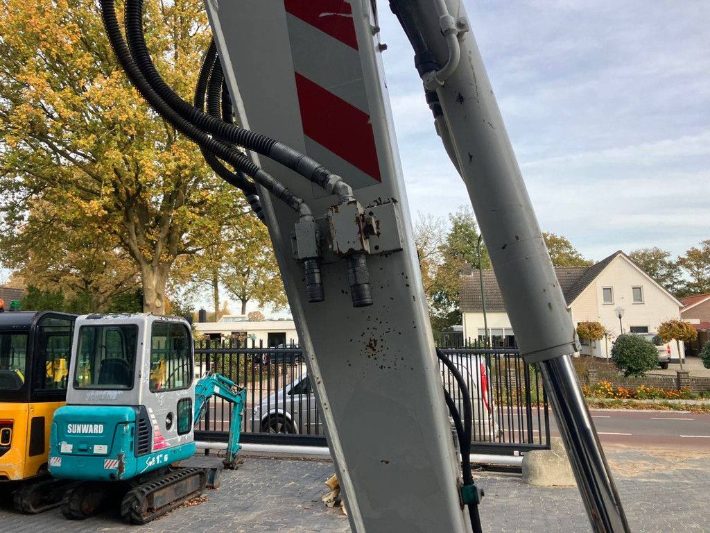 Wheel excavator Takeuchi TB295W Diesel 74kW 2014