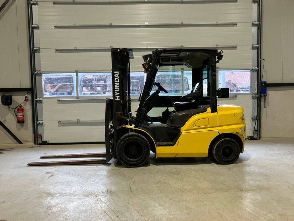 Gabelstapler Hyundai 30D-9E Diesel 3000kg 4,7m 2017