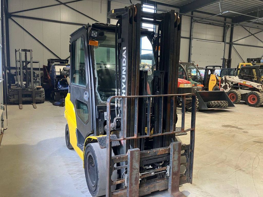 Gabelstapler Hyundai 30D-9E Diesel 3000kg 4,7m 2017