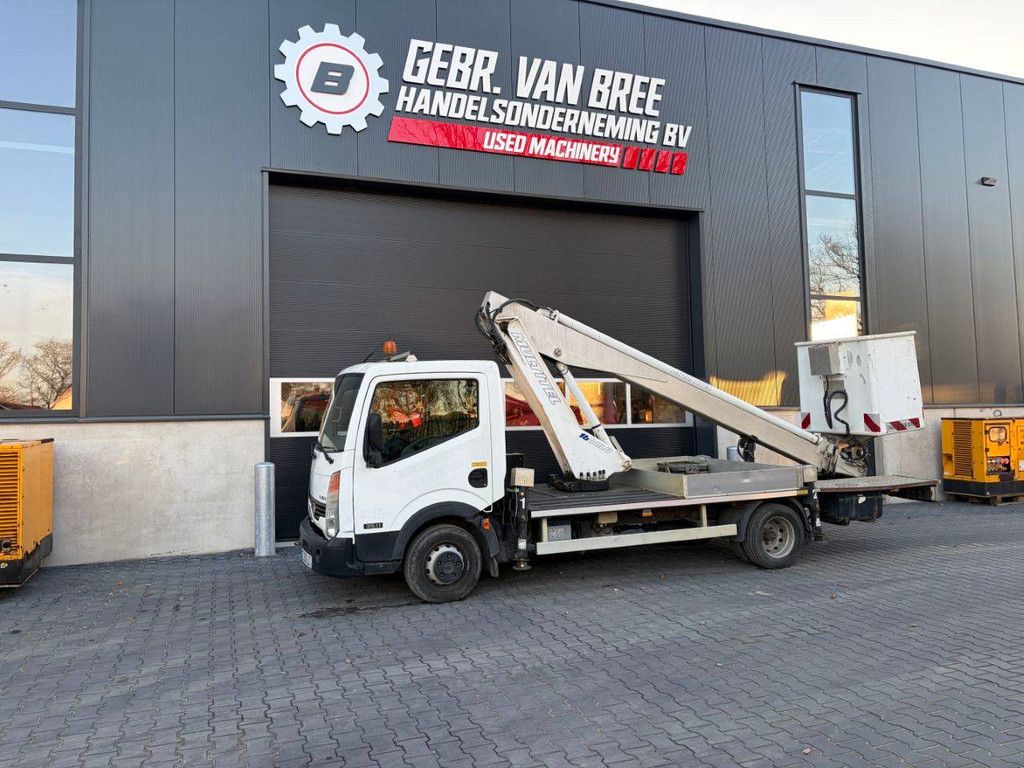 Nissan Cabstar selbstfahrende Hubarbeitsbühne mit Multitel 160ALU 16,5 m Hubarbeitsbühne, Baujahr 2008